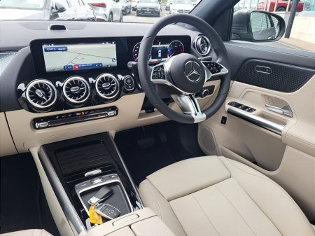 2027 Mercedes-Benz GLA - photo 10