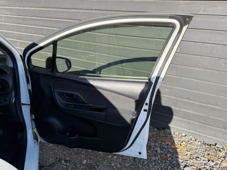 2017 Toyota Yaris - photo 17
