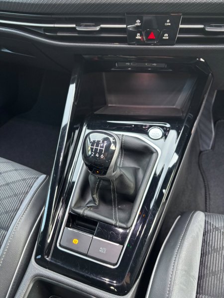 2023 Volkswagen Golf - photo 31