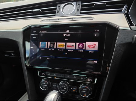 2018 Volkswagen Passat - photo 11