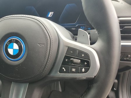 2023 BMW 3-Series - photo 17