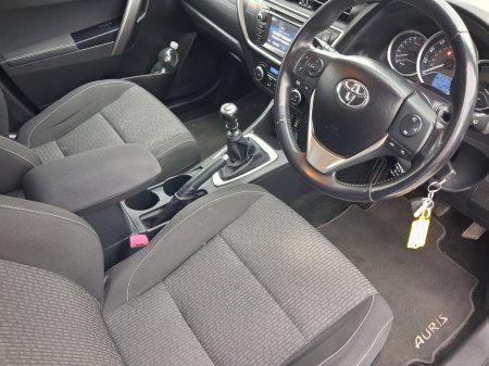 2015 Toyota Auris - photo 24