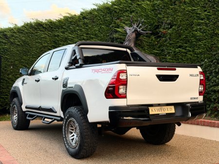2023 Toyota Hilux - photo 5