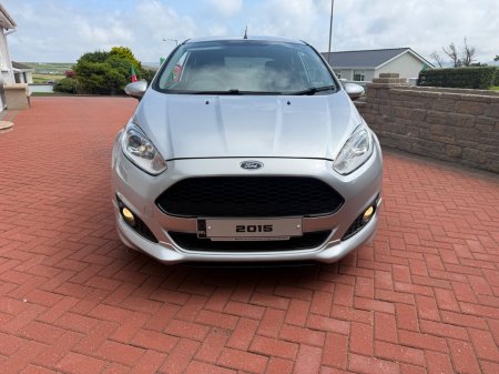 2015 Ford Fiesta - photo 5