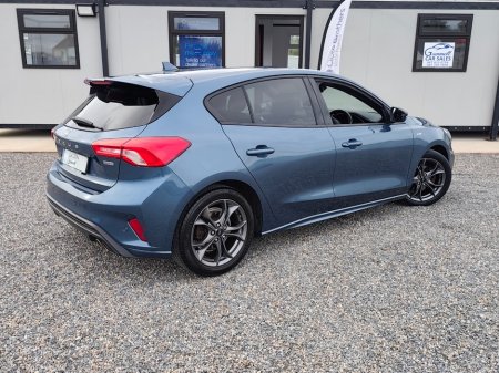 2018 Ford Focus - photo 2
