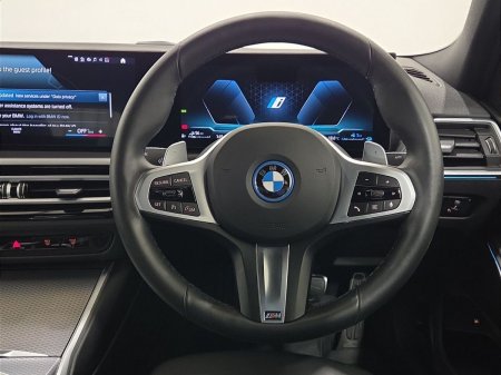 2024 BMW 3-Series - photo 5