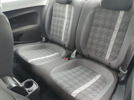 2017 Volkswagen Beetle - photo 22