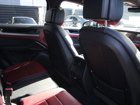 2026 Porsche Cayenne - photo 9