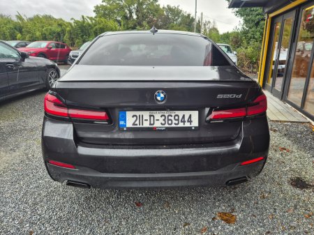 2021 BMW 5-Series - photo 7