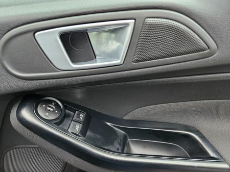 2014 Ford Fiesta - photo 20