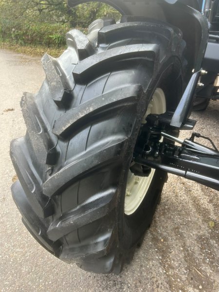 2008 New Holland T6080 - photo 21