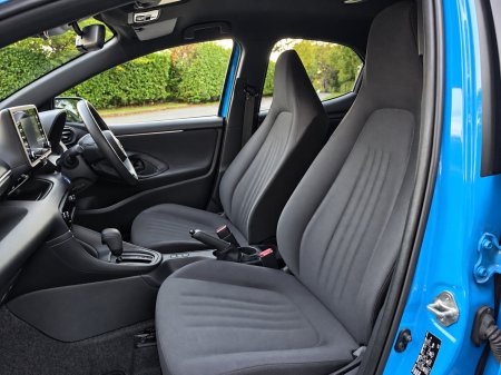2023 Toyota Yaris - photo 24