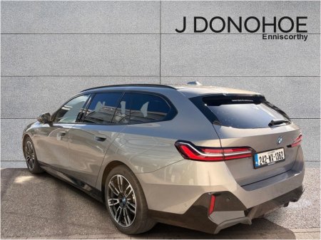 2024 BMW 5-Series - photo 2