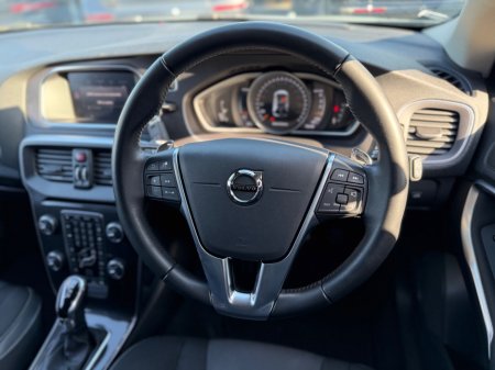 2019 Volvo V40 - photo 20