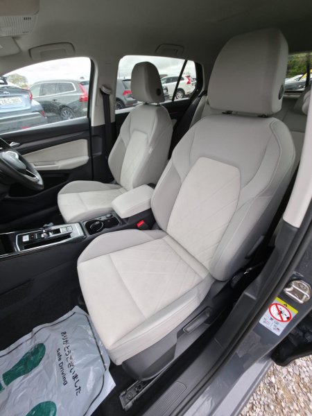 2024 Volkswagen Golf - photo 12