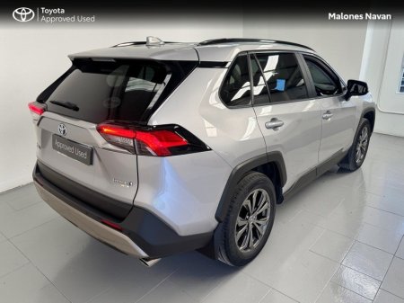 2024 Toyota RAV4 - photo 2