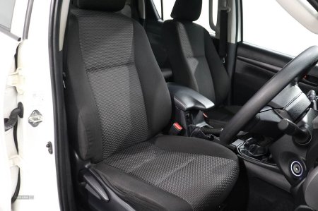2022 Toyota Hilux - photo 16
