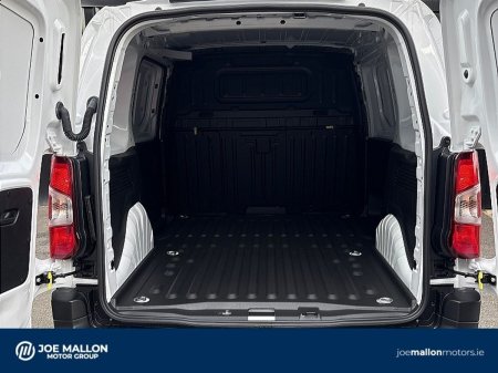 2027 Peugeot Partner - photo 13