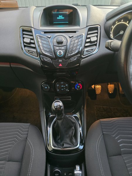 2014 Ford Fiesta - photo 13