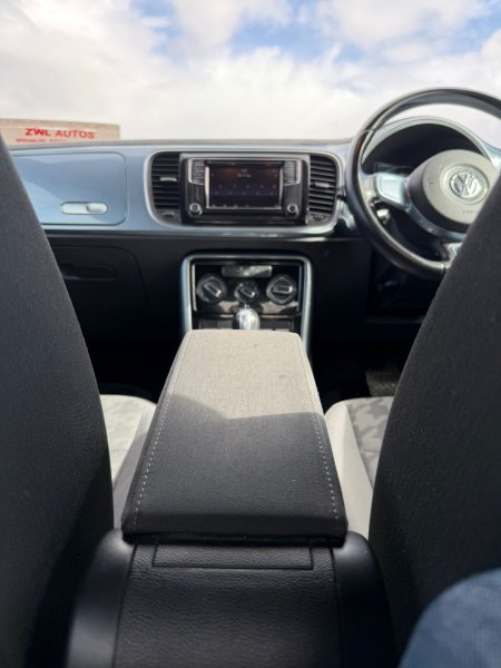2017 Volkswagen Beetle - photo 13