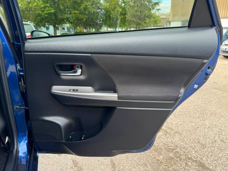 2014 Toyota Prius - photo 13