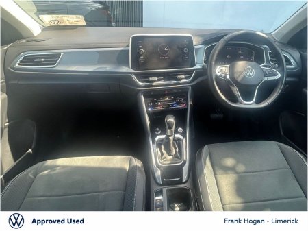 2024 Volkswagen T-Roc - photo 2