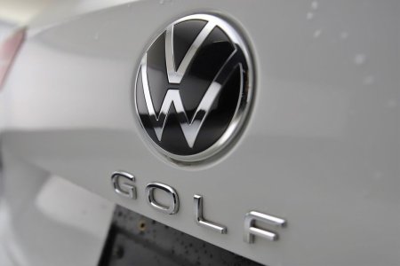 2023 Volkswagen Golf - photo 30
