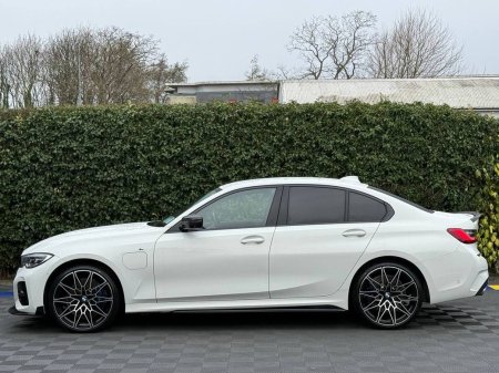 2021 BMW 3-Series - photo 3