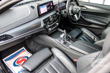 2022 BMW 5-Series - photo 29