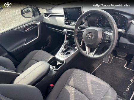 2021 Toyota RAV4 - photo 2
