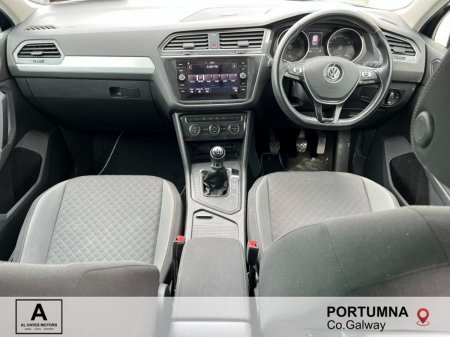 2020 Volkswagen Tiguan - photo 2
