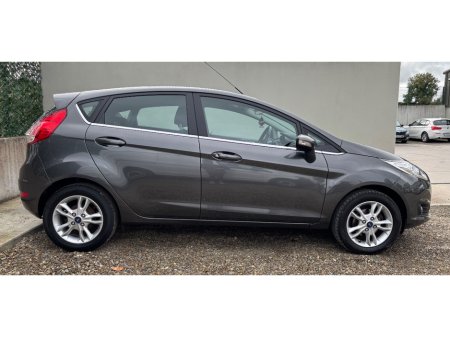 2016 Ford Fiesta - photo 4