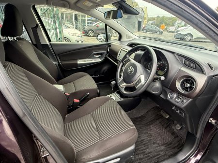 2016 Toyota Vitz - photo 10