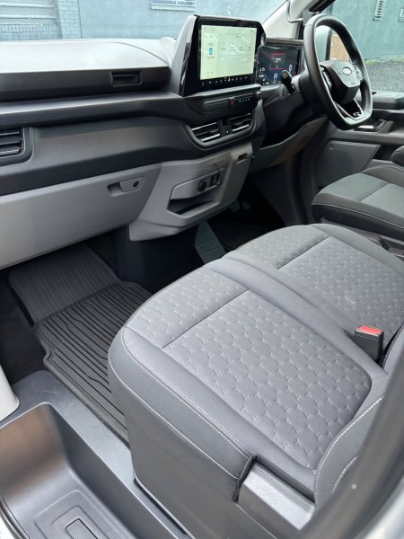2025 Ford Transit Custom - photo 40