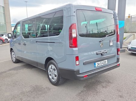 2024 Renault Trafic Passenger - photo 14