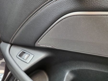 2023 BMW 5-Series - photo 17
