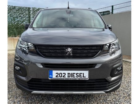 2020 Peugeot Rifter - photo 2