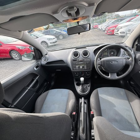 2006 Ford Fiesta - photo 18