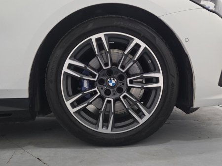 2025 BMW 5-Series - photo 14