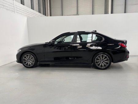 2021 BMW 3-Series - photo 8