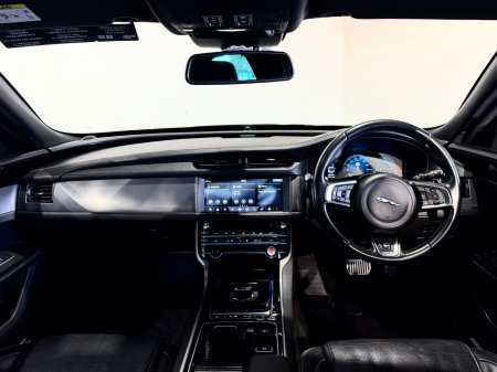2017 Jaguar XF - photo 11