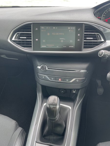 2018 Peugeot 308 - photo 15