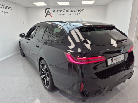 2025 BMW 5-Series - photo 6