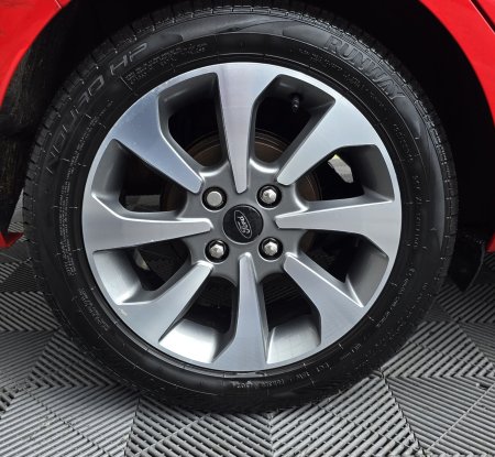 2020 Ford Fiesta - photo 9