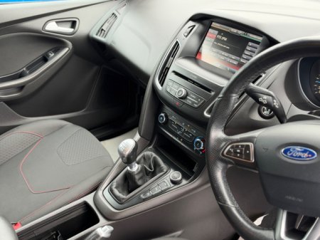 2016 Ford Focus - photo 10