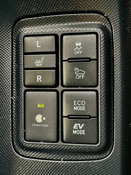 2019 Toyota Aqua - photo 29