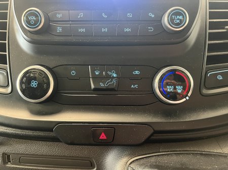 2020 Ford Transit - photo 5