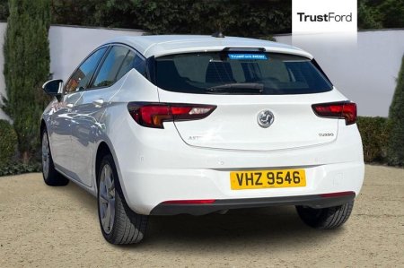 2018 Vauxhall Astra - photo 2