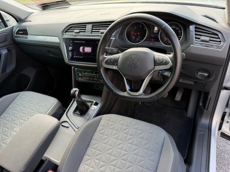2022 Volkswagen Tiguan - photo 9