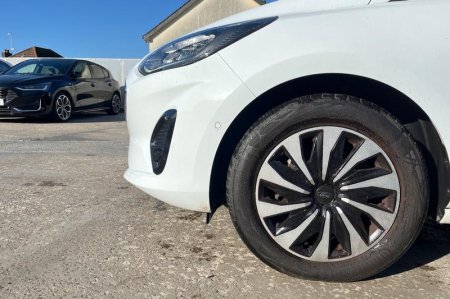 2023 Ford Fiesta - photo 8